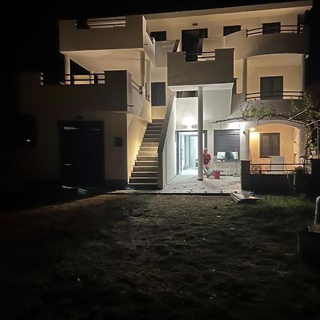 Apartments Linic Nin Exterior photo